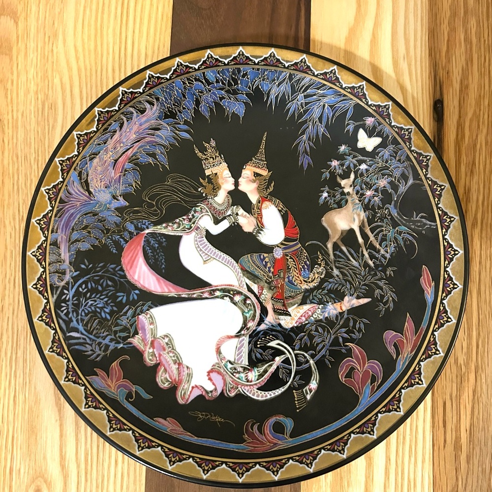 ✨VTG Royal Porcelain "The Betrothed" Collector Plate 22K Gold Thai Art 1991❤️🇹🇭